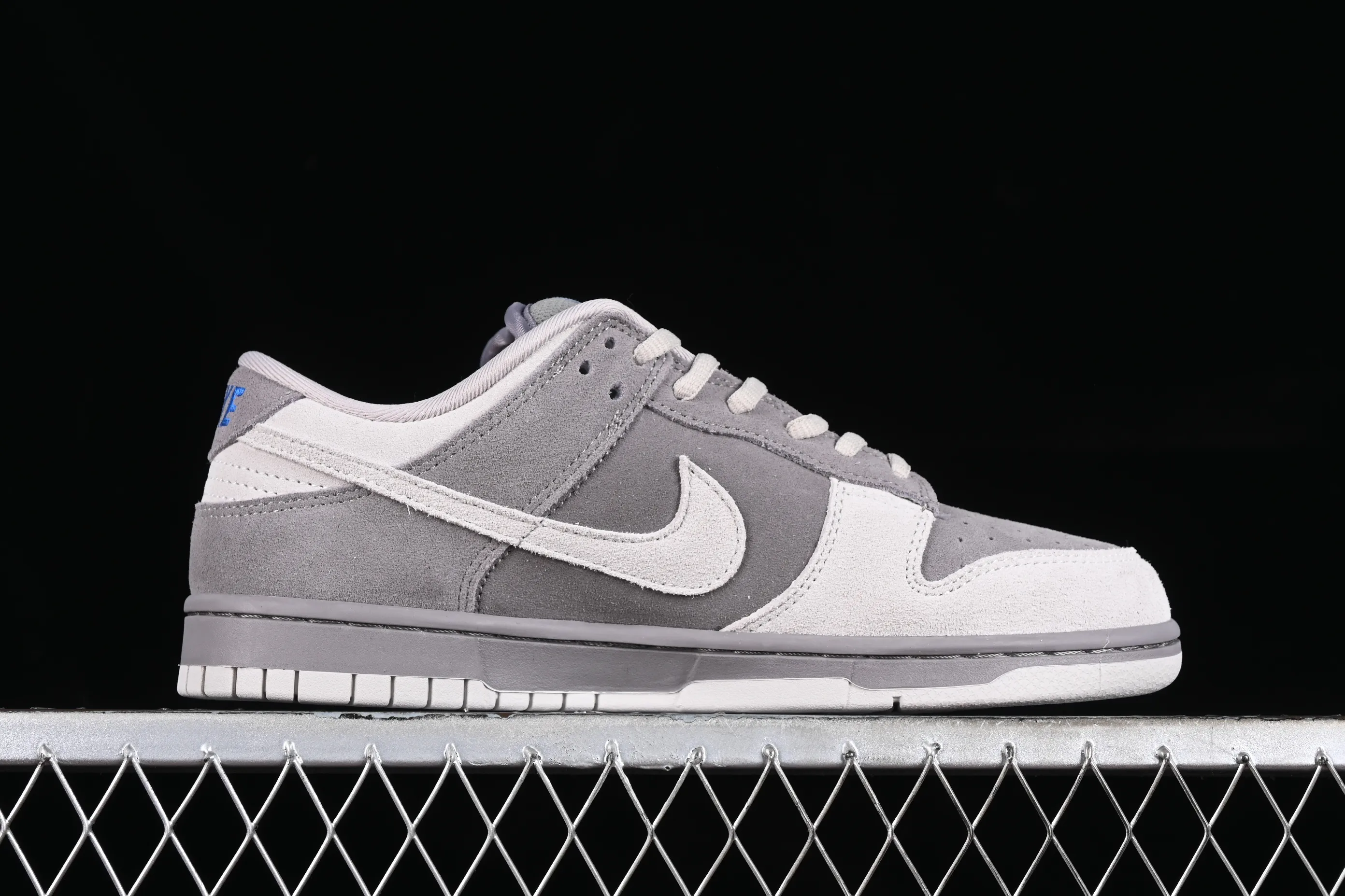 All categories Nk SB Dunk series Nk SB Dunk Low Low-top sneakers Cost-effective version Nk SB Dunk Low Touring the world Fog London SB low-top casual sneakers 308269-111